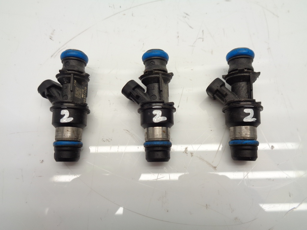 [MTD-373676] Inyector de combustible Chevrolet Avalanche 1500 Crew Cab 5.3 V8 LM7 25317628