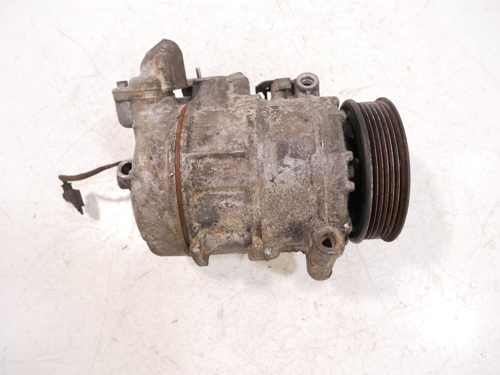 [MTD-421706] Compresor de aire acondicionado para BMW Serie 5 E60 E61 528i xDrive N52B30A 447260-2456