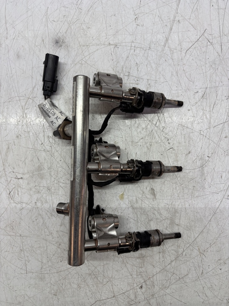 [MTD-454489] Colector de inyección Ford Focus IV 1.5 EcoBoost YZDA HX7G-9D280AB
