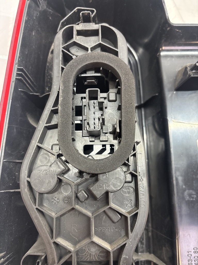 [MTD-499747] Luz trasera Vauxhall Opel Vivaro L1H1 2.0 D DW10FE AHK D20DTL 9808243080
