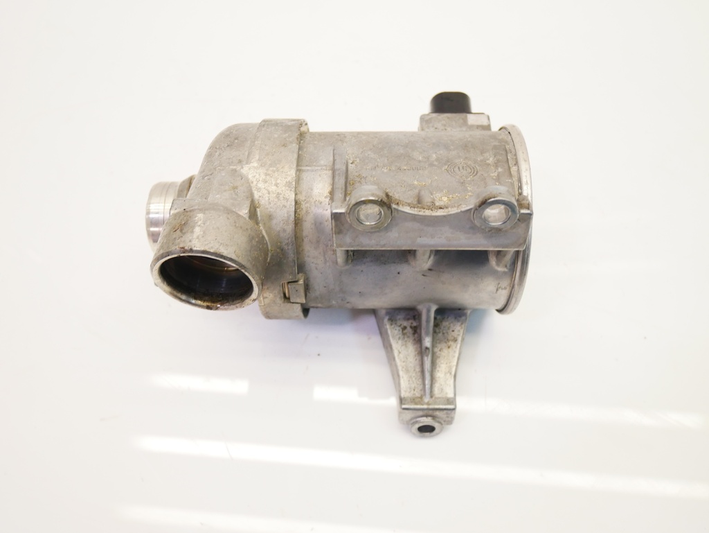 [MTD-401899] Bomba de agua Volvo V40 2.0 T2 B4204T17 31368715