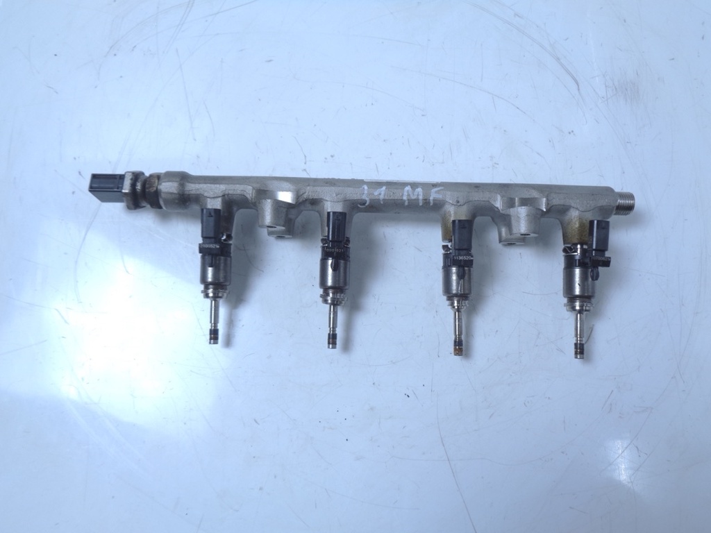 [MTD-454521] Colector de inyección Audi A3 Q3 Golf 1.5 TFSI DFYA DFY 05E133320