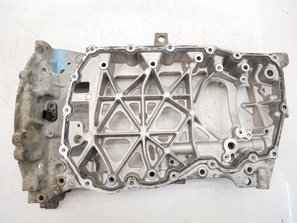 [MTD-470135] Parte superior del cárter de aceite Ford Transit 2.0 Ecoblue RWD 4x4 YMR6 YMHA GK2Q-6U004-AE