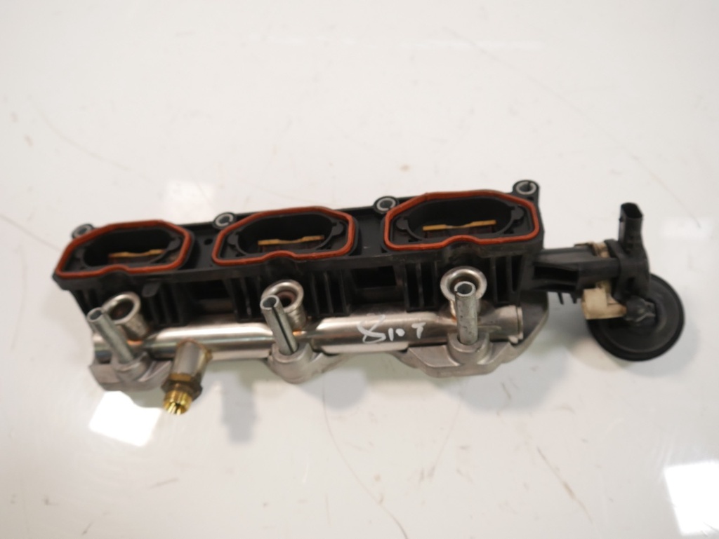 [MTD-470498] Colector de admisión Porsche Cayenne 3.0 S E-Hybrid MCG.EA CGEA CGE 06E133340E