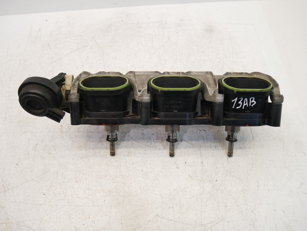 [MTD-483859] Colector de admisión Audi Q7 3.0 TFSI CJWB CJW 06E133340E