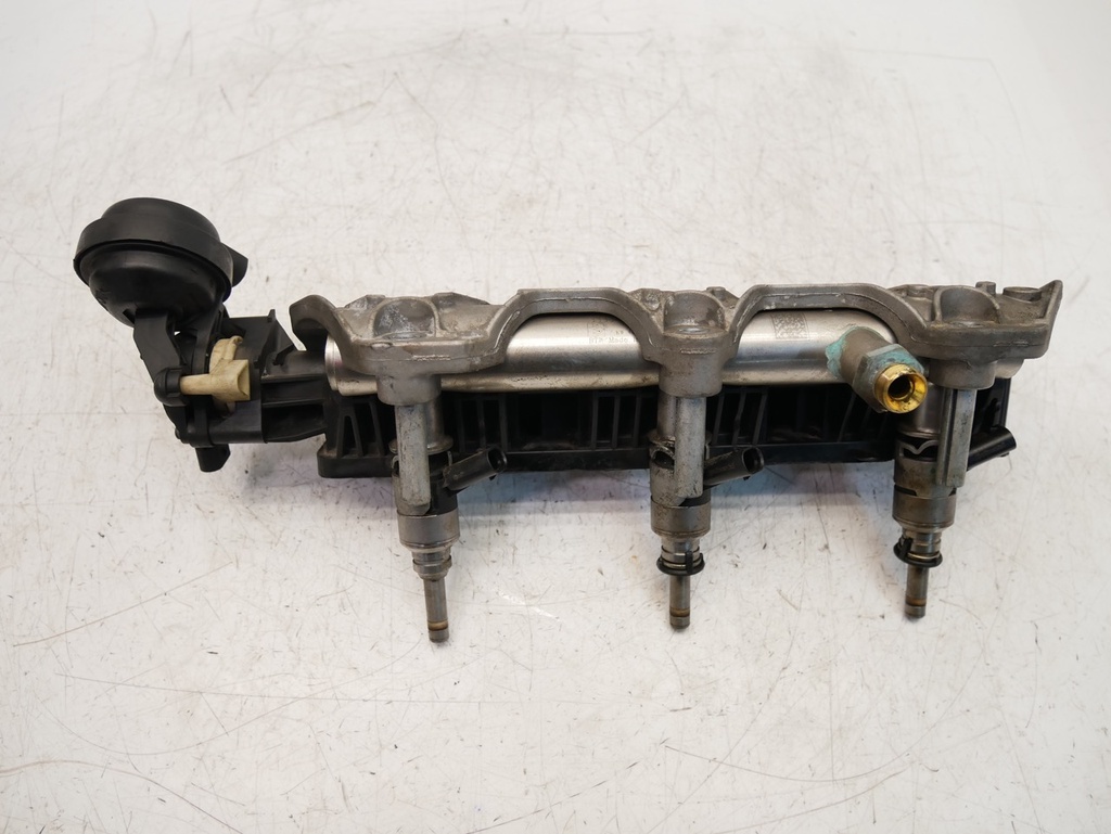 [MTD-485017] Colector de inyección Audi Q7 4LB 3.0 TFSI quattro CJWE CJWC CJWB 06E133340E