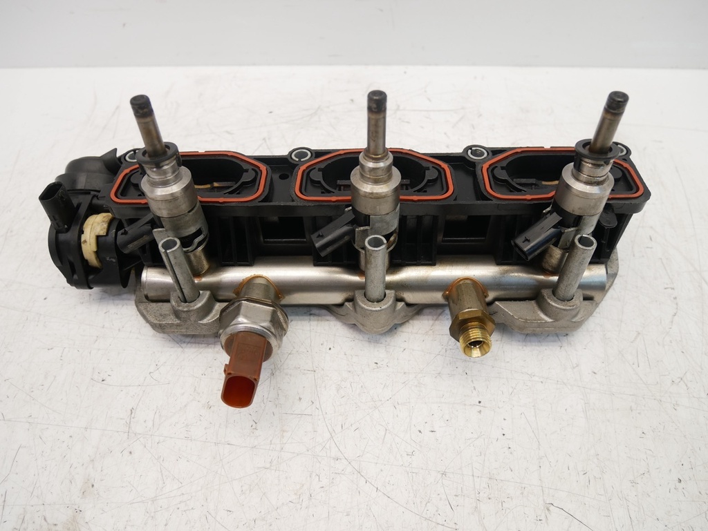 [MTD-483826] Colector de inyección Audi Q7 3.0 TFSI 06E133340E