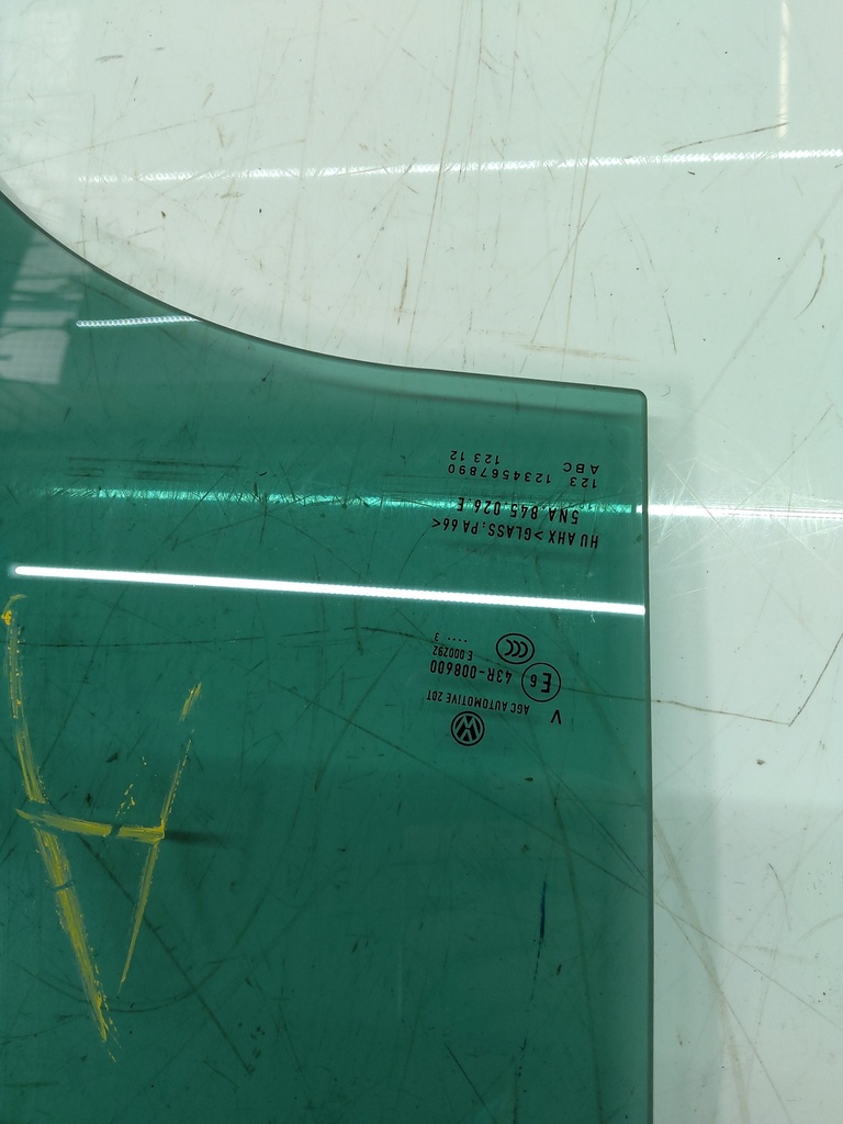 [MTD-503382] Cristal trasero derecho VW Tiguan AX1 2.0 TDI DTS DTSB 5NA845026E