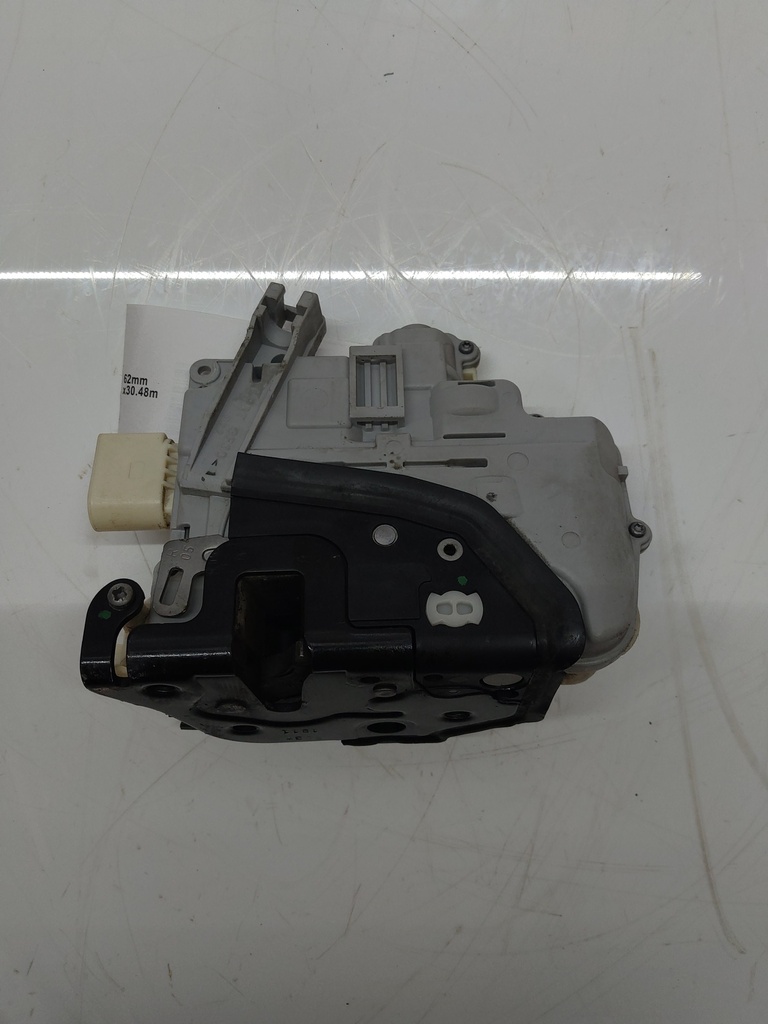 [MTD-515436] Cerradura de puerta VW Touareg 3.0 V6 TDI Diesel CRCA CRC 8J2837016A