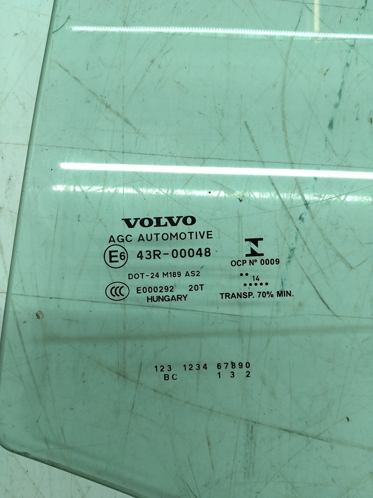 [MTD-516260] Ventana Volvo V40 2.0 D5204T6 43R-00048
