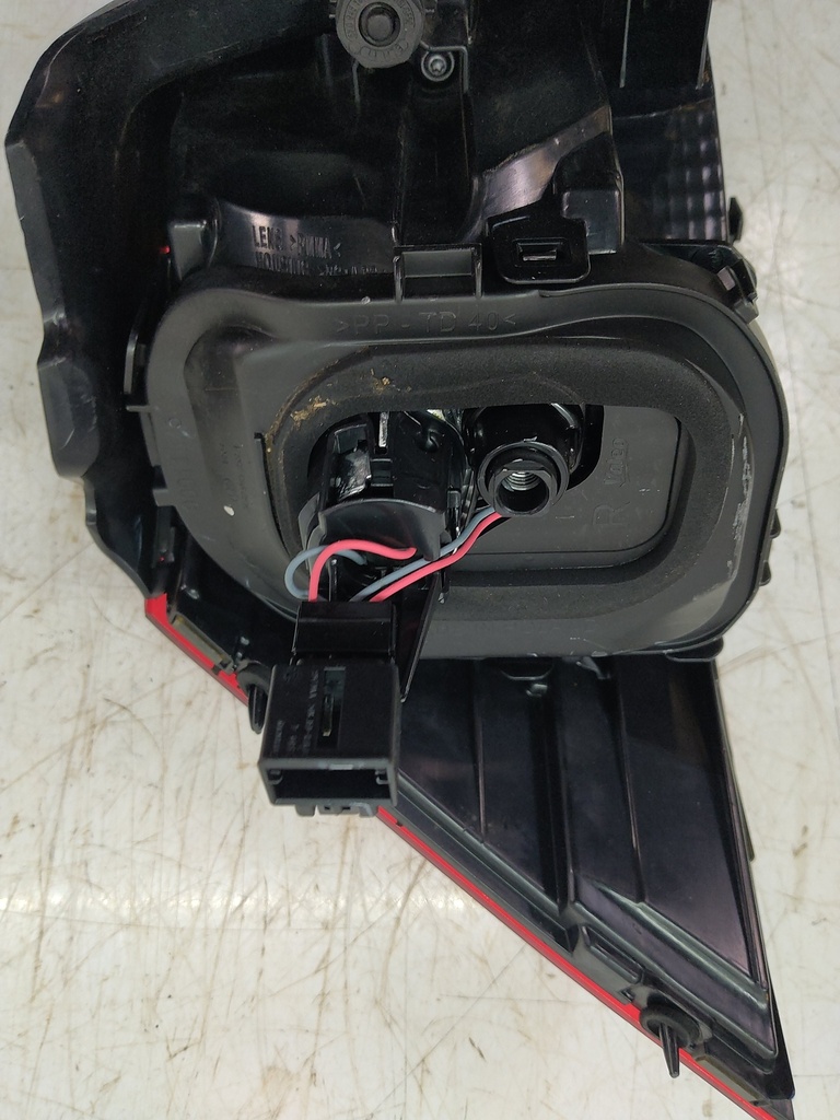 [MTD-516919] Luz trasera derecha VW Golf VII 5G1 1.6 TDI CLHA CLH
