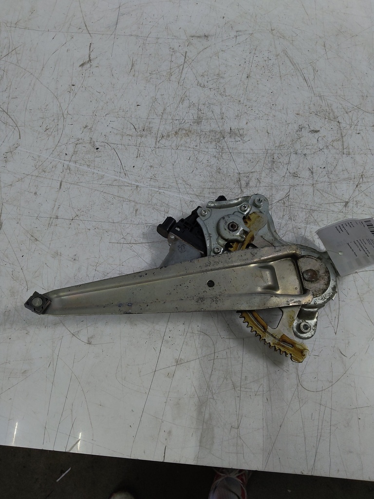[MTD-518257] Regulador de ventana Toyota Hi-Lux Kun26 3.0 D 1KD-FTV OE 85710-0K020