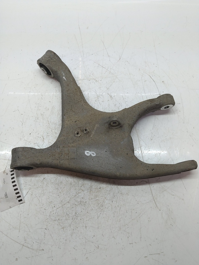 [MTD-519817] Brazo de control Audi A4 B8 S4 3.0 TFSI quattro CGWC CGW 8K0505312J