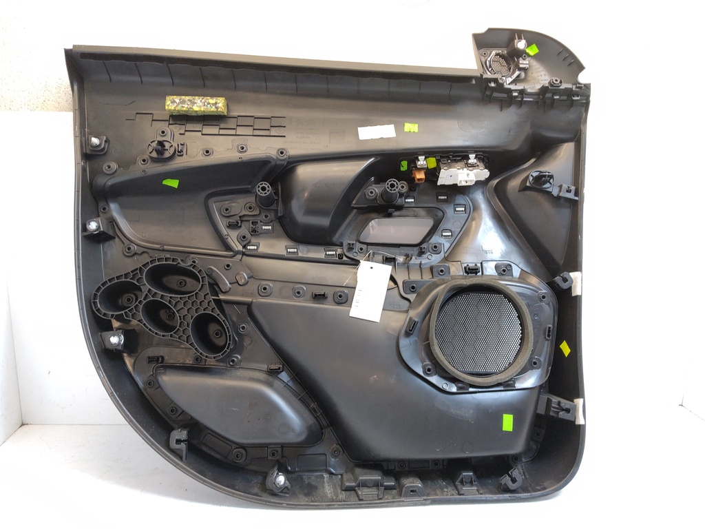 [MTD-520280] Revestimiento de puerta PEUGEOT RIFTER 1.5 YHY 9818643177