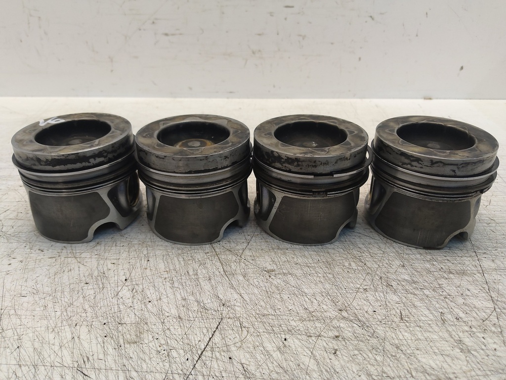 [MTD-522263] 4 pistones Audi A4 B8 2.0 TDI CAGA CAG 2011