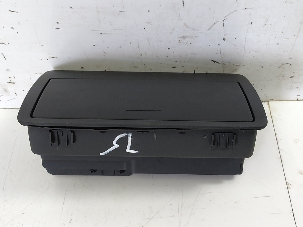 [MTD-525283] Pantalla multifunción Audi Q3 2015 CUVC CUV 2.0 TDI 8U0857273B