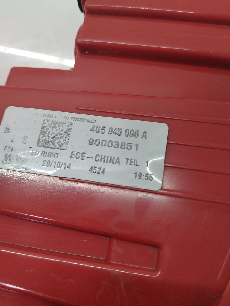 [MTD-530667] Luz trasera derecha Audi A6 C7 4G2 2014 CLAA CLA 3.0 TDI quattro 4G5945096A