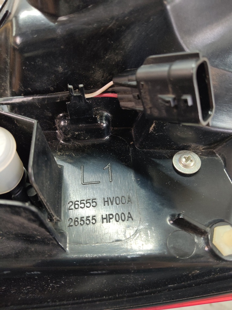 [MTD-530522] Luz trasera izquierda Nissan Qashqai MK2 J11 2019 HR13 1.3 DIG-T