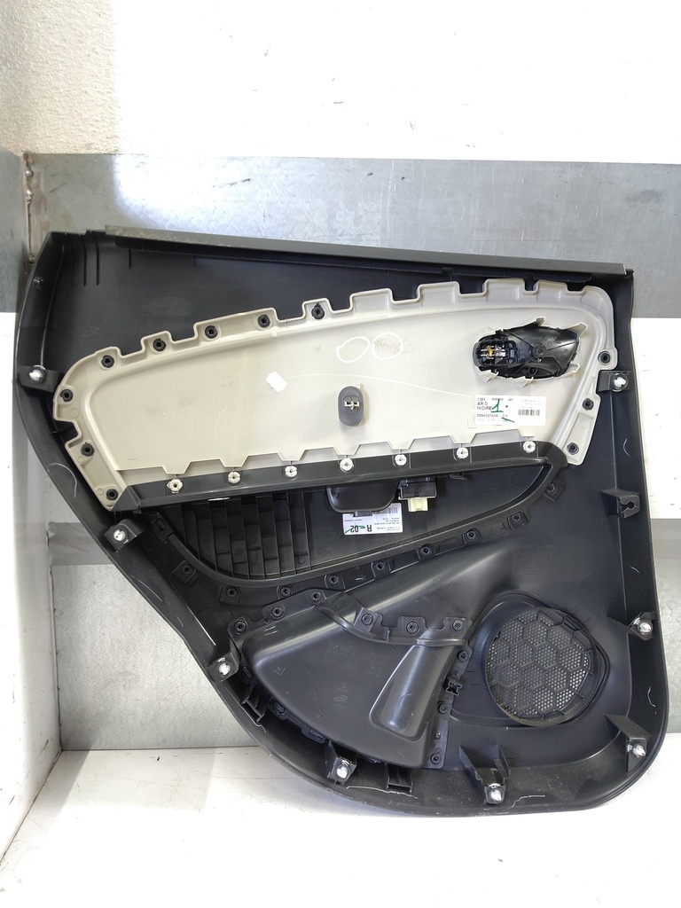 [MTD-531032] Revestimiento de puerta Renault Captur I 2019 H4B408 H4B 0,9 tce 829A09764R
