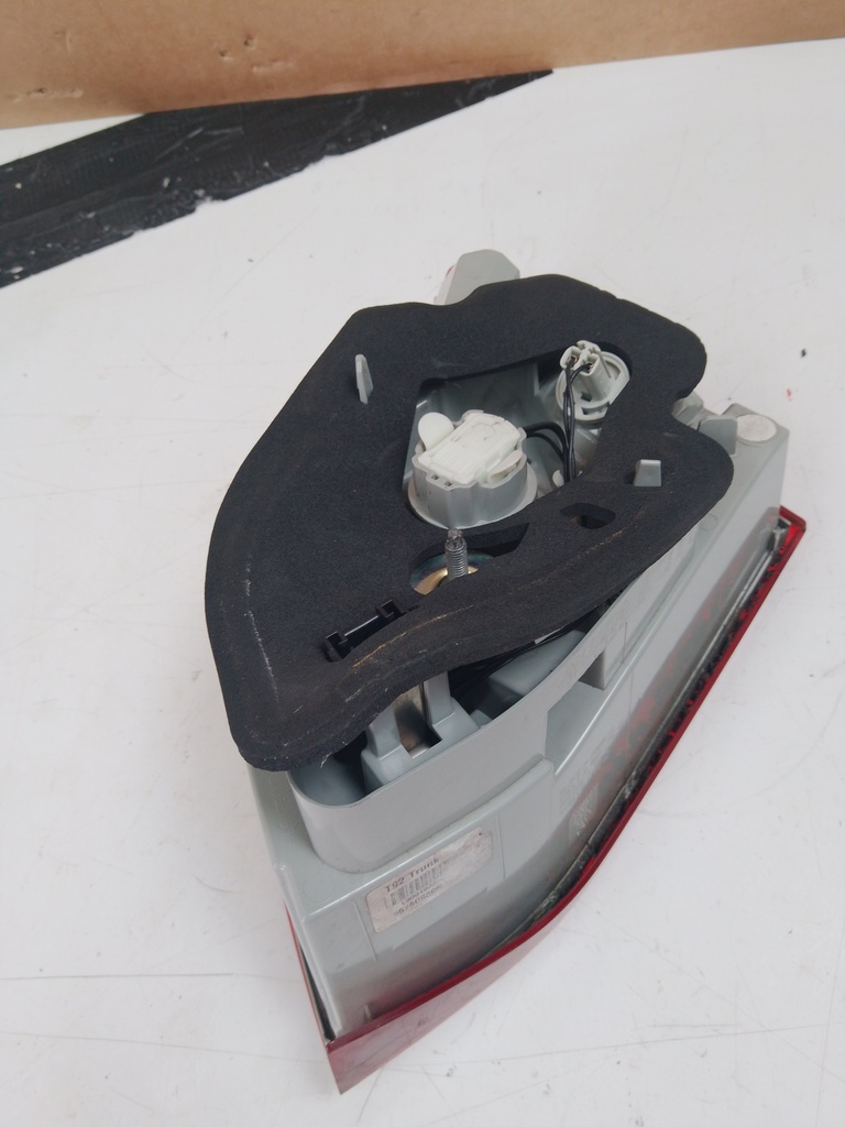 [MTD-531730] Luz trasera Peugeot 308 SW II T9 2019 YHY DV5RD YH01 1.5 BlueHDi 100