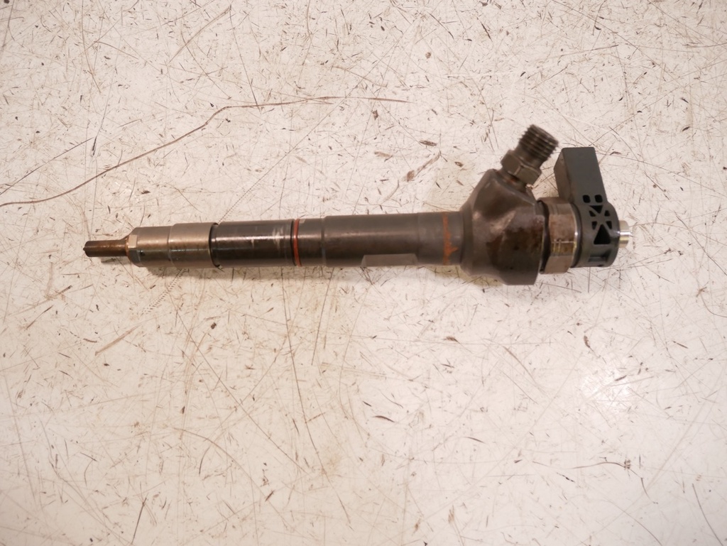 [MTD-440928] Inyector VW Golf 1.6 TDI CLHA CLH 04L130277A