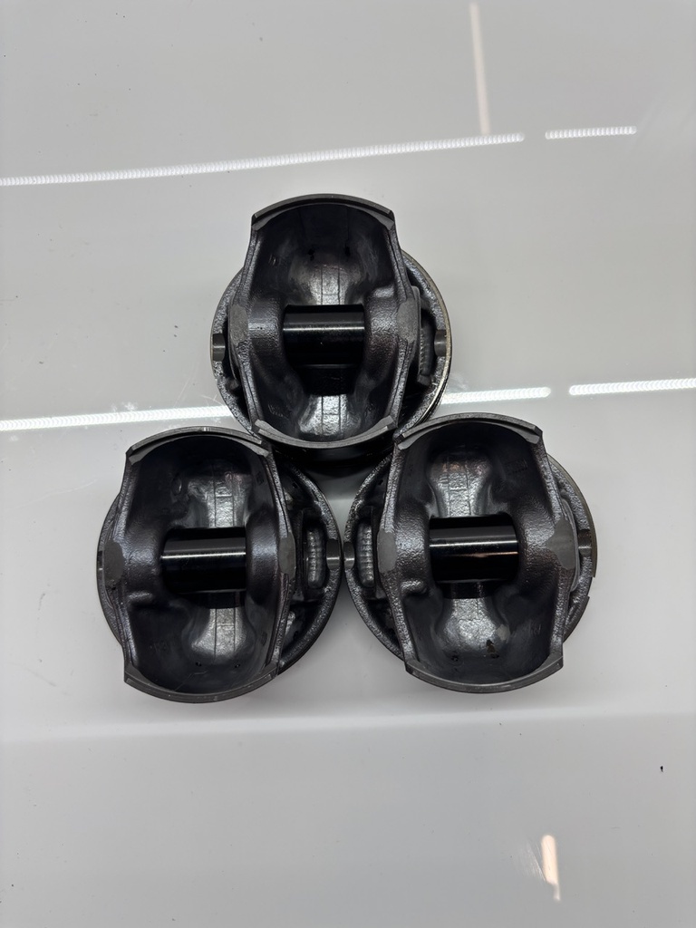 [MTD-448305] 3x Pistones para Volvo XC90 II 2.0 T6 B4204T27 32213693