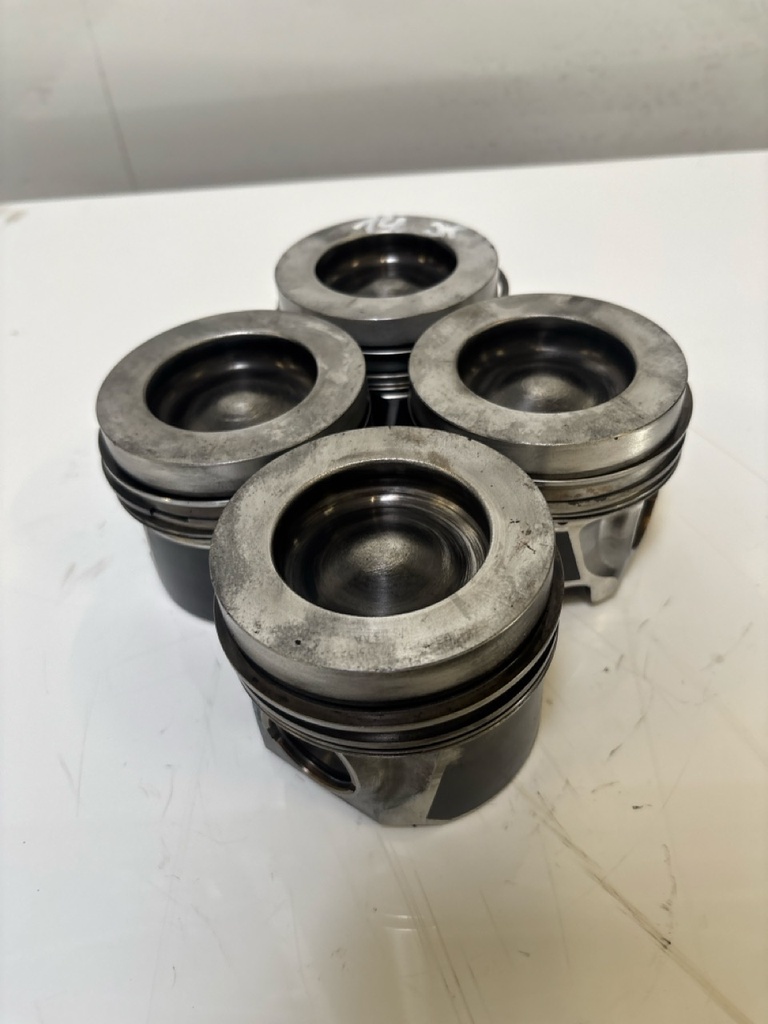 [MTD-501733] 4x Pistones VW Skoda Caddy IV Octavia 2.0 TDI CFHF CFH 03L107065S