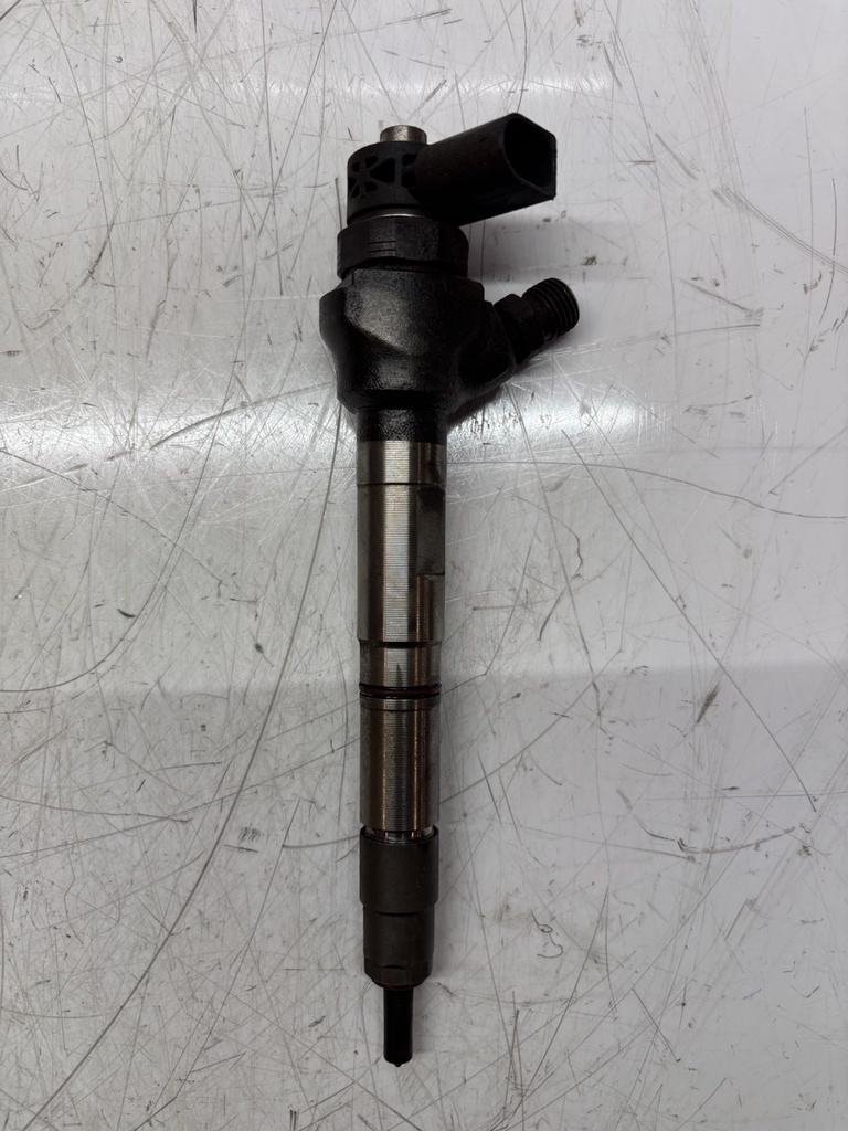 [MTD-453822] Inyector VW Caddy 2.0 TDI DFSD DFS 04L130277AC