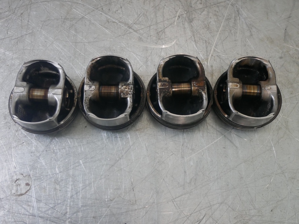 [MTD-429230] 4x Pistones Land Rover Range Rover L322 5.0 V8 508PN AJ133