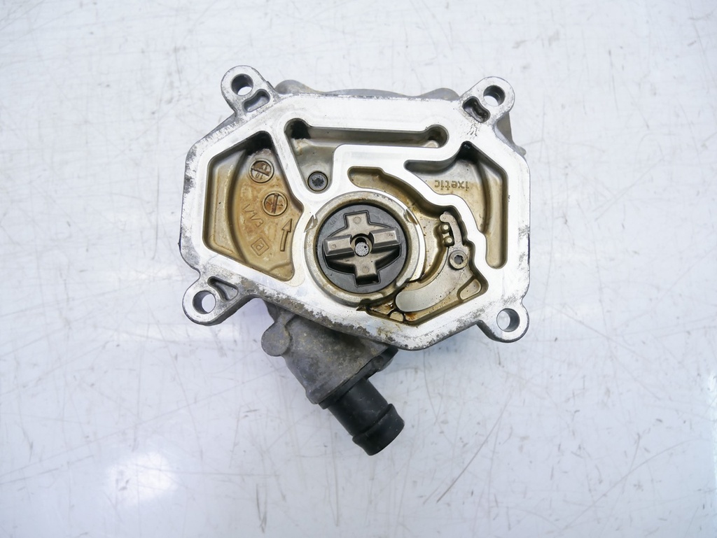 [MTD-413131] Bomba de vacío Mercedes A-Klasse W176 A180 1.6 270.920 A2701301001