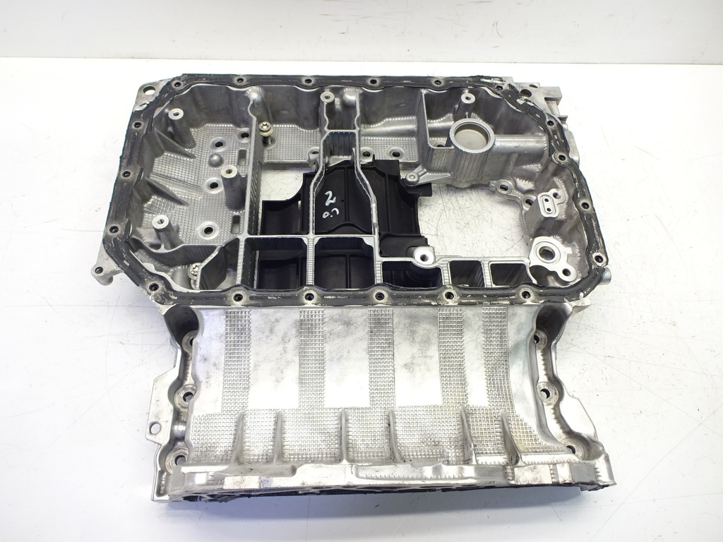 [MTD-344630] Parte superior del cárter VW Touareg 7P 3.0 V6 TSI Hybrid 06E103603AK