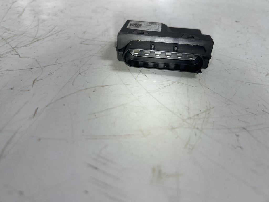 [MTD-499130] Unidad de control de la bomba de combustible Audi A4 8WC 3.0 TDI V6 DMG DMGA 4M0906093L