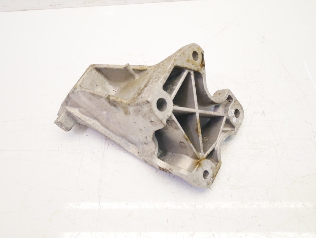[MTD-402524] Soporte motor Land Rover Range Rover 2.0 P400e Hybrid PT204 (HPLA-6037-AB)