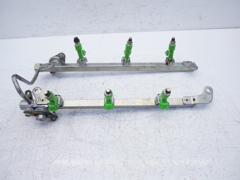 [MTD-413912] Rampa de inyectores para Infiniti Nissan VQ35DE 2006