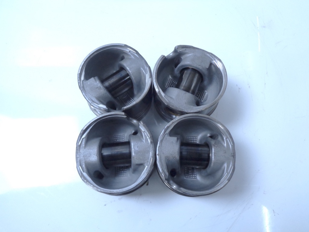 [MTD-450757] 4x Pistones para Audi A4 B8 A5 A6 C6 2.0 TDI CAHA CAH