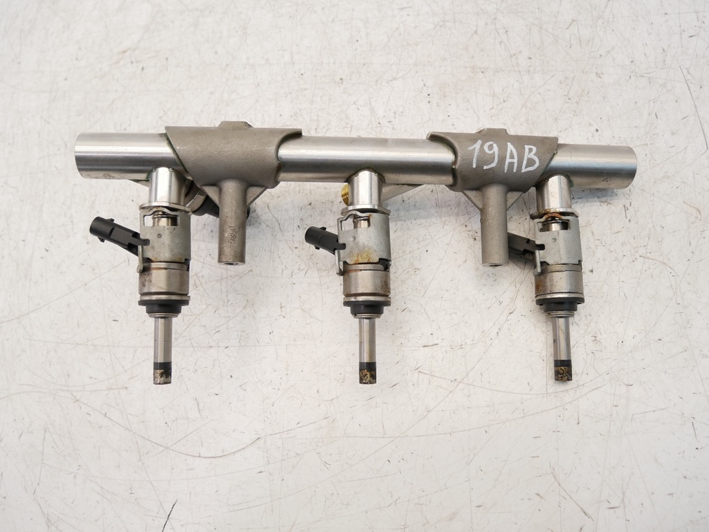 [MTD-487636] Colector de inyección Audi A4 B8 A5 3.0 TFSi CRE CRED CREG CREC 06E130089AF