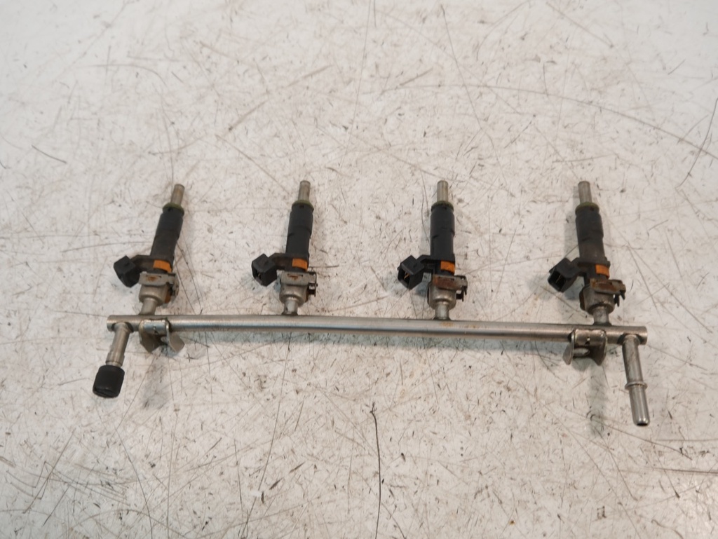 [MTD-504105] Carril del inyector Opel Astra H 1.8 A18XER 55353808