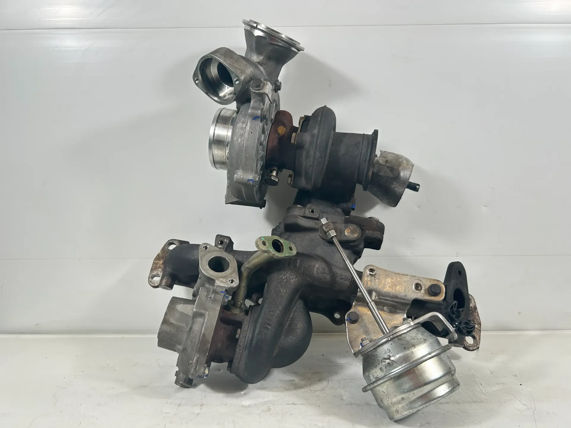 Turbo para Volvo XC60 2,4 D D5244T12 36002664 36002640