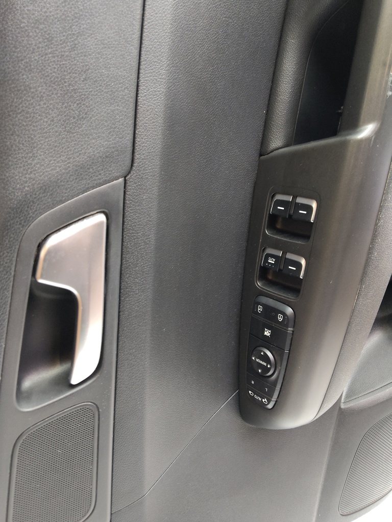 [MTD-511309] Panel de puerta delantera derecha Kia Sportage IV QLE 1.6 CRDi D4FE
