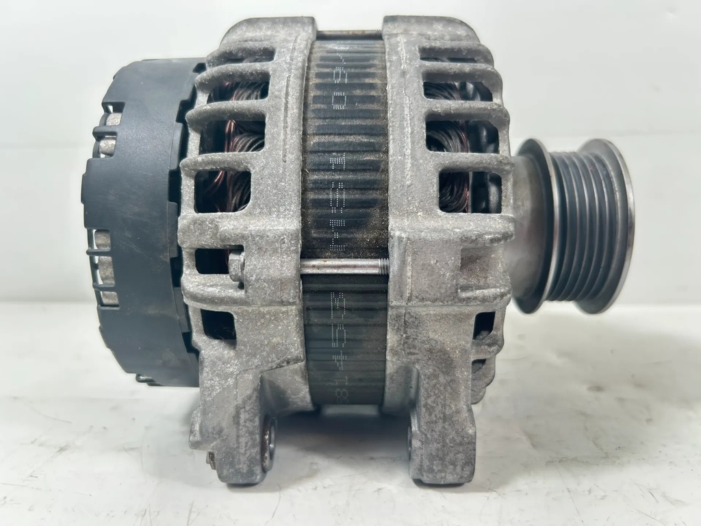 [1000780] Alternador Volvo V40 525 526 1.5 Gasolina T3 B4154T2 31489212