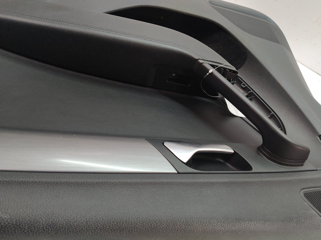 [MTD-514084] Panel de puerta trasera derecha VW Passat B7 362 2.0 TDI CFFB CFF 3AE867212