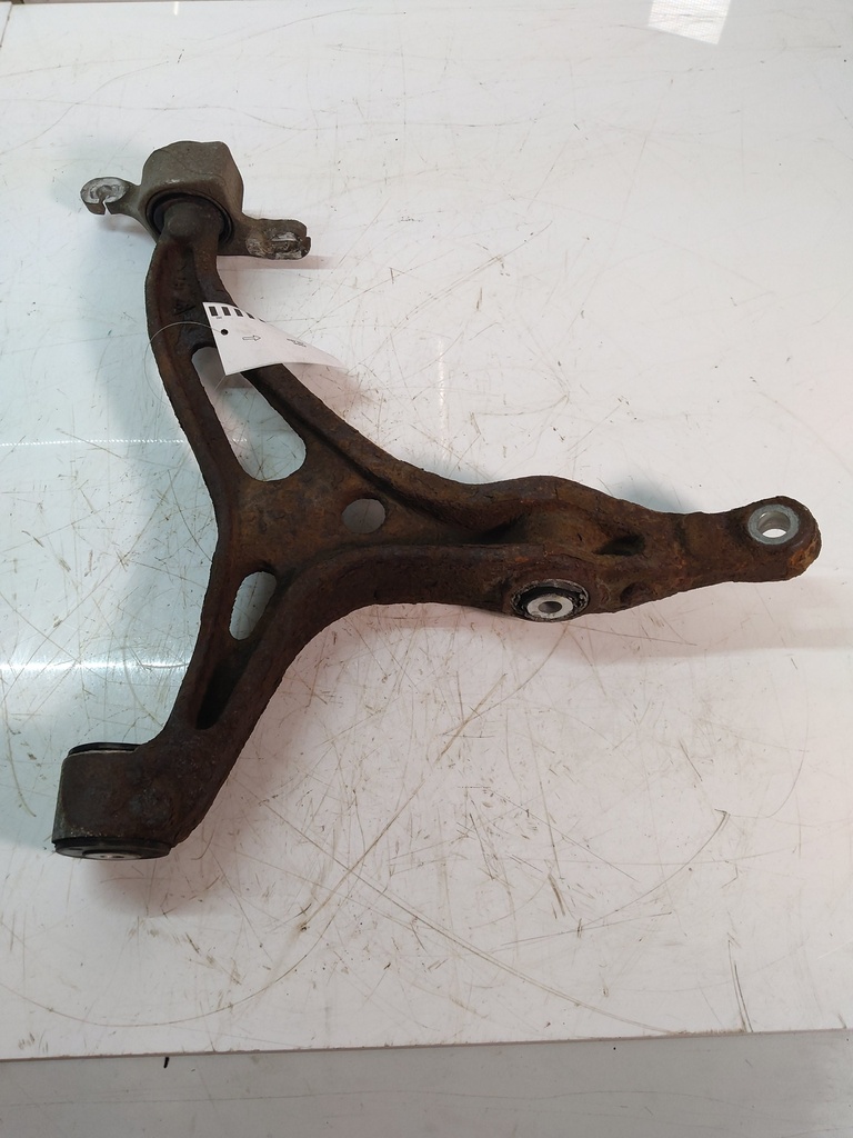 [MTD-515670] Brazo de control izquierdo Mercedes Clase M ML 300 642.820 OM642 A1643302907