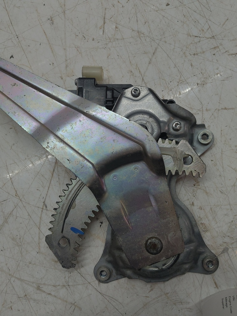 [MTD-515958] Motor del elevalunas trasero izquierdo Mitsubishi L200 2.4 4N15 5713A474