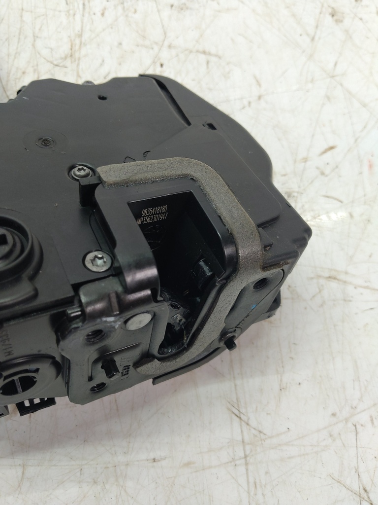 [MTD-516390] Cerradura de puerta trasera derecha Peugeot 308 III 1.5 YHZ 9835418180