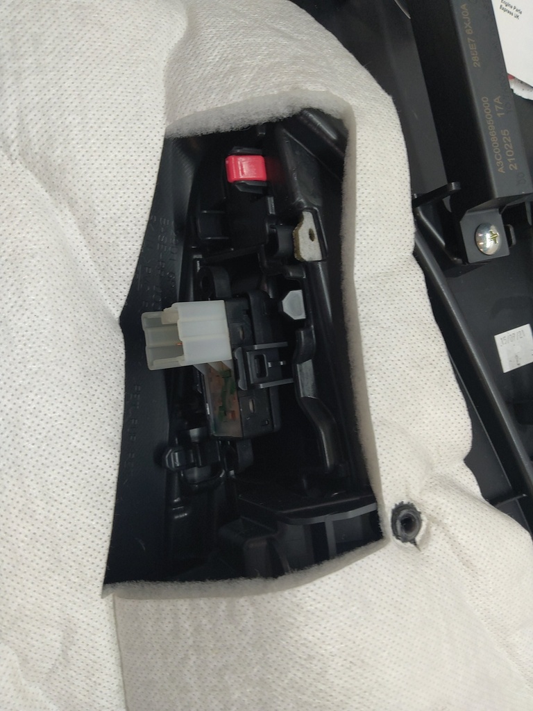 [MTD-516677] Panel de puerta Nissan Juke 1.0 HR10DDT 829A16PG0B