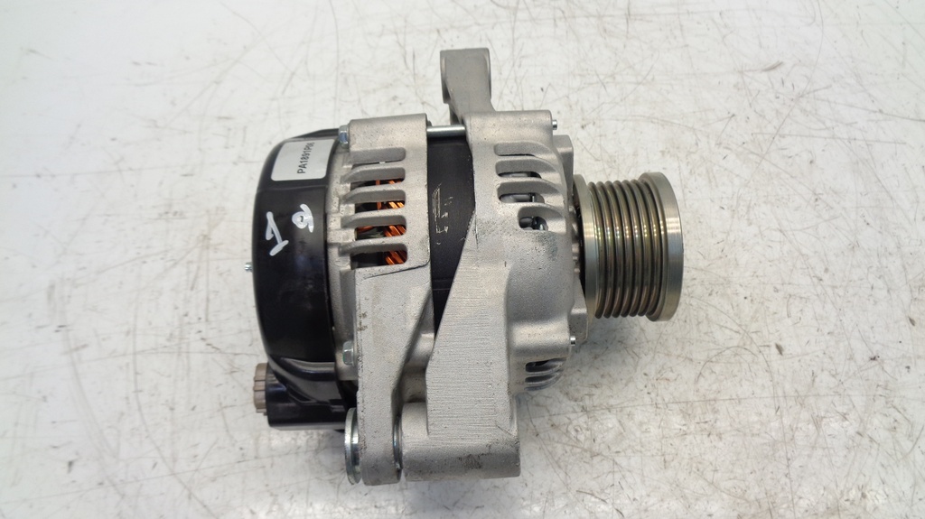 [MTD-392244] Alternador para Toyota Hiace H1 2.5 D-4D Diesel 2KD-FTV 2KD PU095057 210128 PA1891P06
