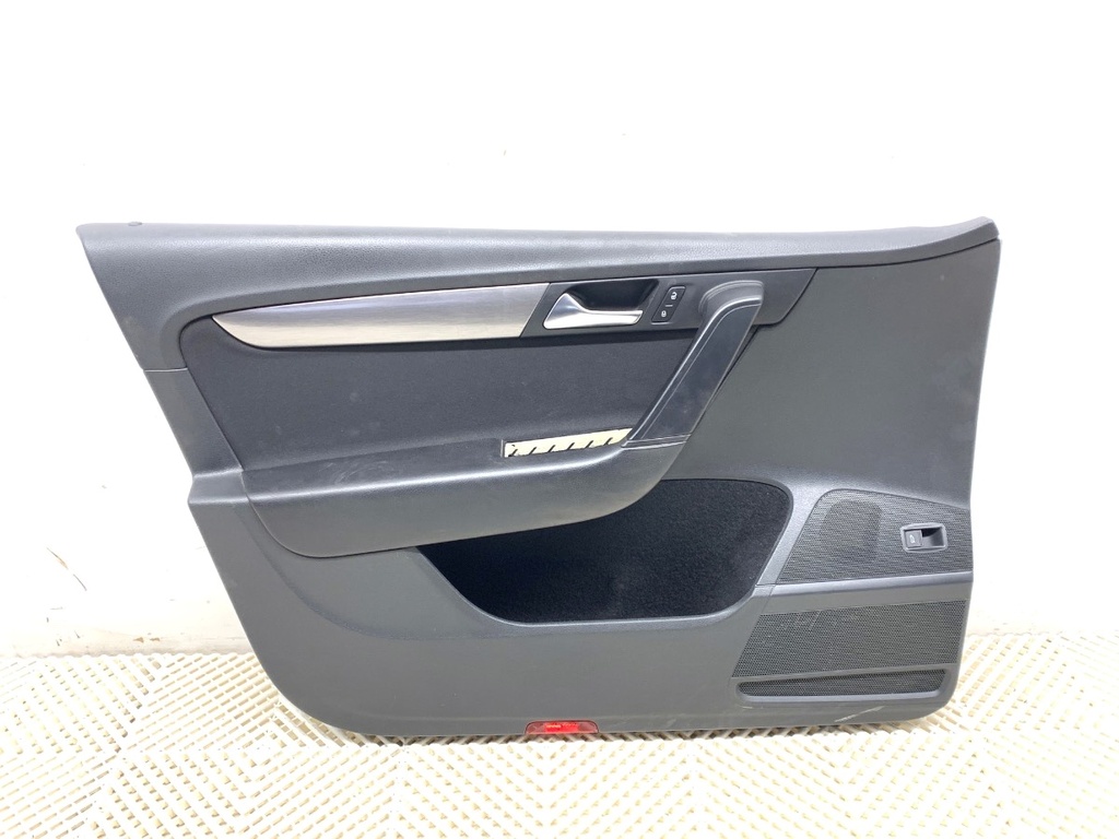 [STARK-813176] Panel de puerta delantero izquierdo VW Passat B7 Variant 2010-2015