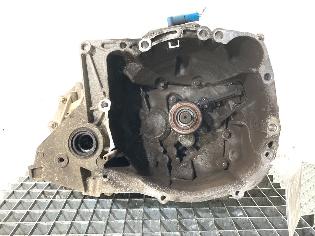 [STARK-822420] Caja de cambios Renault Clio III 1.2 16V 55 kW (75 CV) gasolina 2005-2014