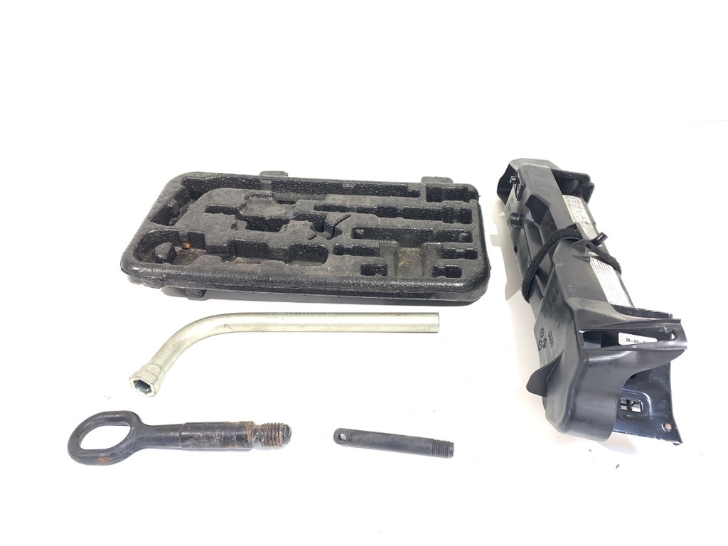 [STARK-823963] Kit de herramientas AUDI A6 C7 Avant (4G5, 4GD) 2011-2018
