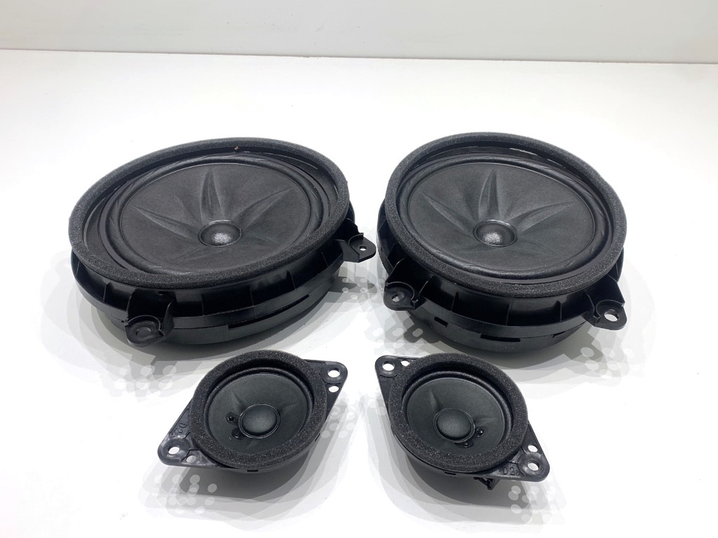[STARK-829834] Juego de altavoces LEXUS LBX (_AYH1_, _AYA1_) 2023 -